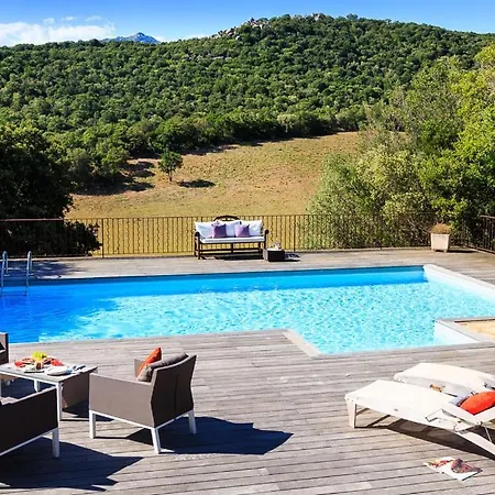 Sleeps 8 Pool Air Con Wifi Villa